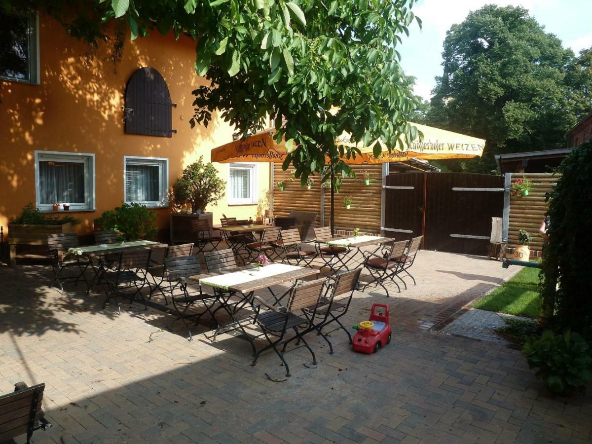 Genthin Landgasthof Deinert מראה חיצוני תמונה
